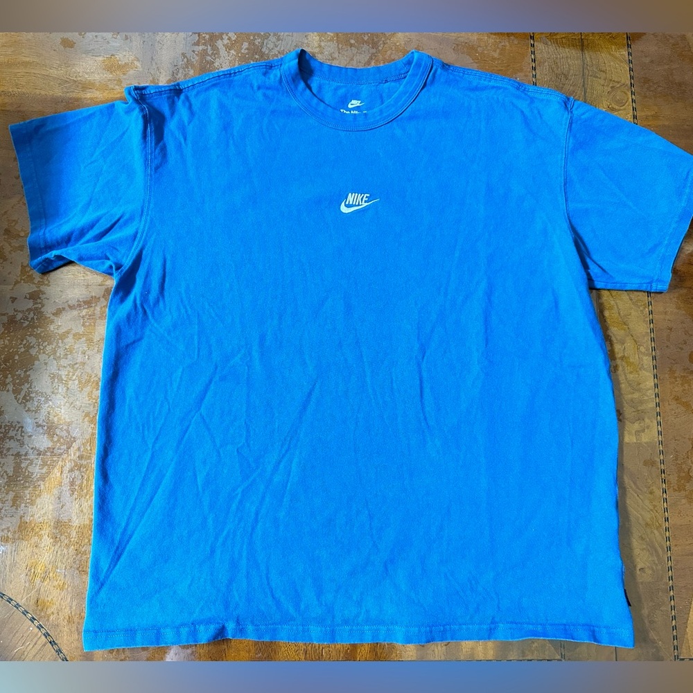 Nike Shirt Men XL Marina Blue Loose Fit Sportswear Premium Essentials T-Shirt